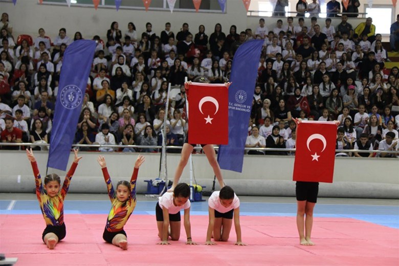 19 MAYIS ATATÜRK’Ü ANMA, GENÇLİK VE SPOR BAYRAMI AMASYA’DA COŞKUYLA KUTLANDI