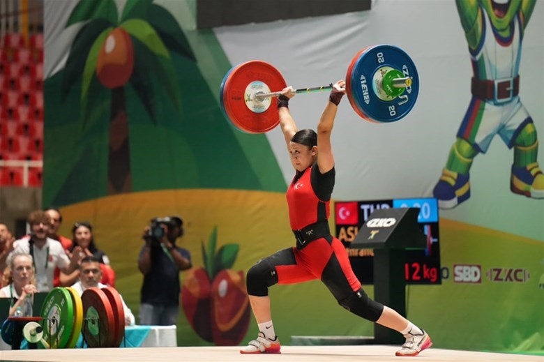 ZEHRA NUR ARSLAN’DAN DÜNYA ŞAMPİYONLUĞU: MERZİFONLU MİLLÎ SPORCUMUZ ALTIN MADALYA KAZANDI