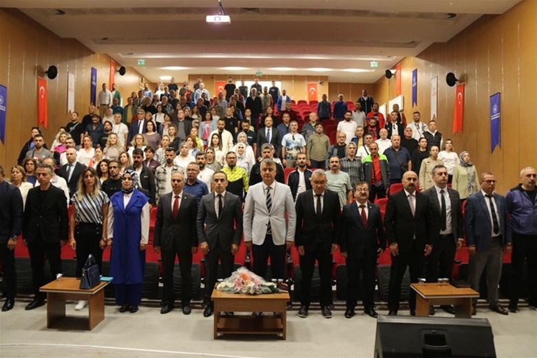 2025-2026 EĞİTİM-ÖĞRETİM YILI OKUL SPORLARI BİLGİLENDİRME TOPLANTISI GERÇEKLEŞTİRİLDİ