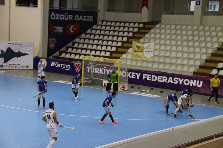 SALON HOKEYİ SÜPER LİG SÜPER FİNAL MÜSABAKALARI AMASYA’DA DEVAM EDİYOR